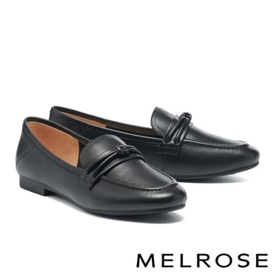 低跟鞋 MELROSE 簡約別緻扭結摔紋牛皮樂福低跟鞋－黑