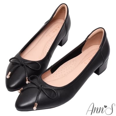 Ann’S日常氣質-珍珠蝴蝶結柔軟牛皮低跟尖頭鞋-黑
