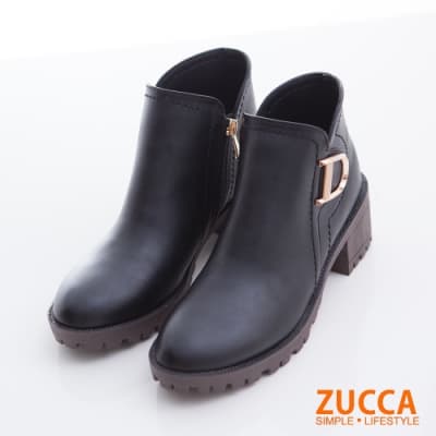 ZUCCA-D字釦側拉鍊低跟短靴-黑-z6722bk