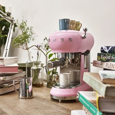 【SMEG】義大利半自動義式咖啡機-粉紅色