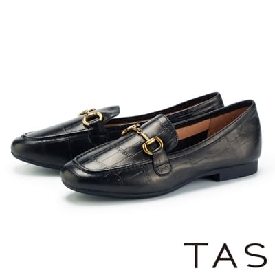 TAS 馬銜釦壓紋羊皮平底樂福鞋 黑色
